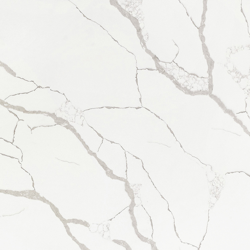 キッチンカウンタートップ用の低シリカクォーツ人工水晶石スラブ工場ホワイトカラカッタ