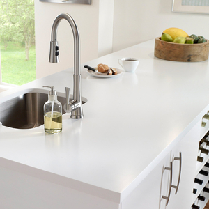 Piedra de cuarzo superblanca absoluta artificial para decoraci&oacute;n del hogar con muestras gratuitas